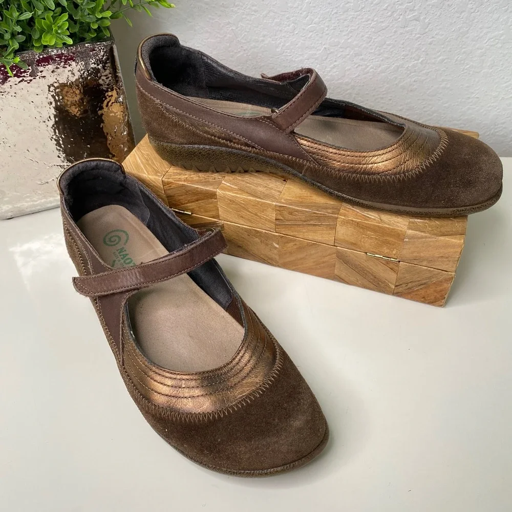 Naot Kirei Mary Jane Shoes Brown Suede Bronze Metallic Leather Strap EU 42 US 11